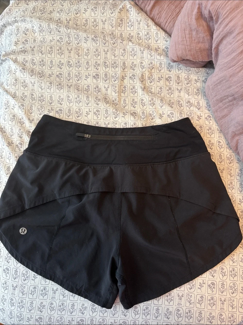 Lululemon high-rise speed up shorts